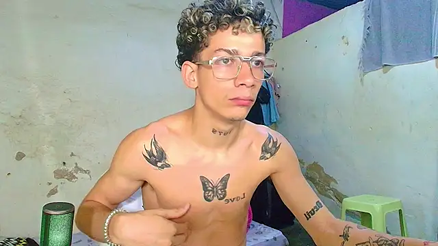 צ'אט XXX בשידור חי של mateodeamjo_07