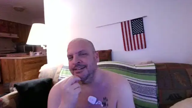 Ursulet_US Chat XXX in diretta