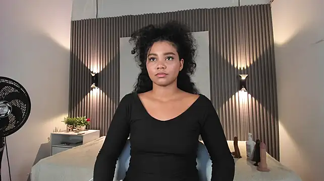 צ'אט XXX בשידור חי של Zafiiraa
