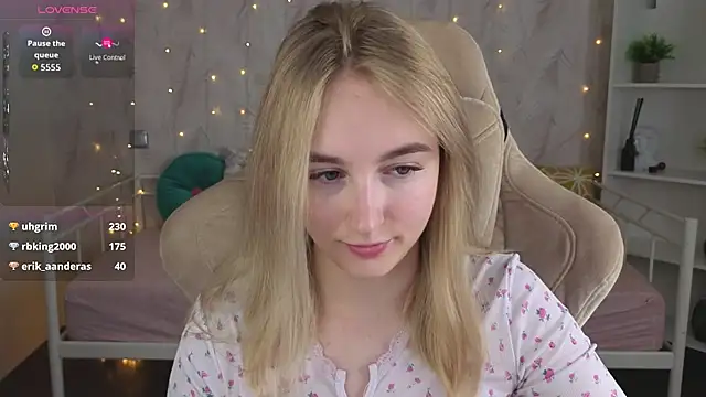 Онлайн чат XXX Shy_Polly