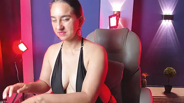 Maya369 – Live XXX-chat