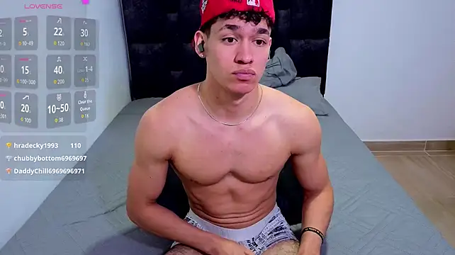 Luke_Muscle – Naživo XXX chat