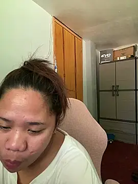 -CLARAMommy-'s Live XXX Chat