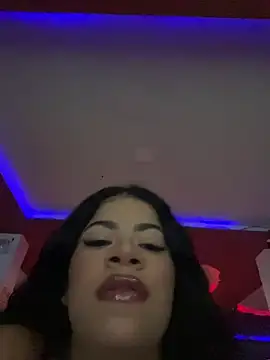 Chat +18 de curlygirl777 ao vivo