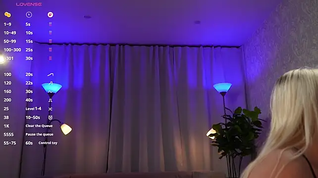 XXX chat uživo modela Good_Barbie