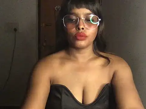 raveena_hot's Live XXX Chat