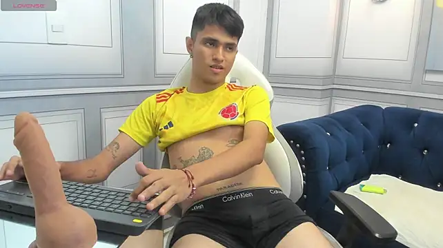 Chatroom XXX en direct de Elioth_18
