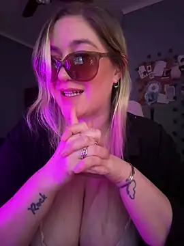 Granlady7 élő XXX-chatje