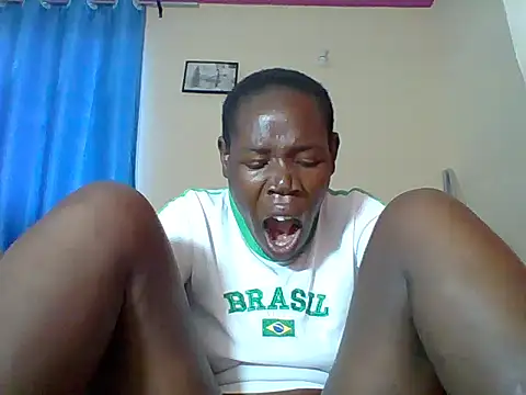 Blacksexyqueen24's Live XXX Chat