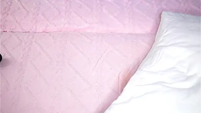 FalineBeacher's Live XXX Chat
