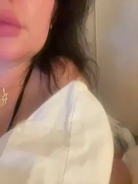 Chat XXX ao vivo de magical_mia