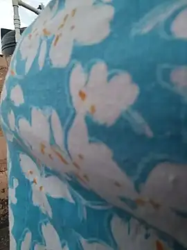 XXX chat uživo modela NOMI_li