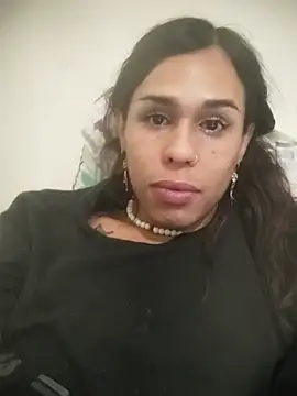 Chat +18 de pretty_ariiel ao vivo