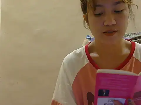 Lovelyclaya Chat XXX live