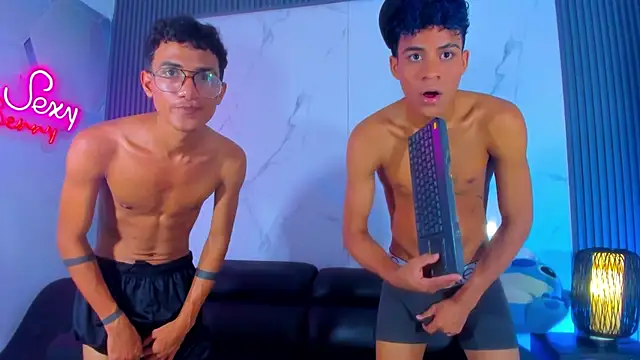 BOYS_IN_THE_EMPIRE – Live XXX-chat