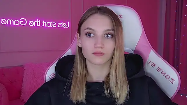 StacyEvances live XXX chat