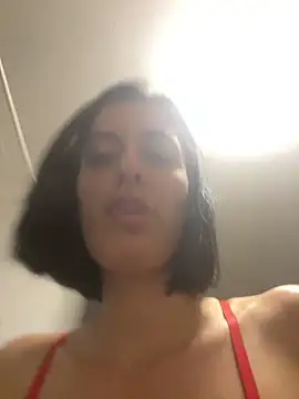 צ' אט XXX בשידור חי של Catmila94