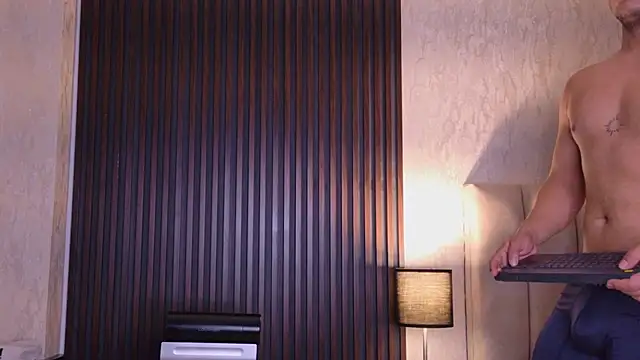 OliverWyse's Live XXX Chat