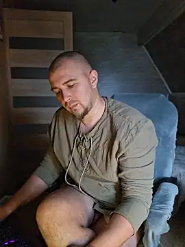 Foxyshaved XXX чат на живо