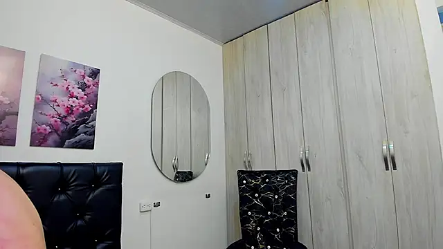 pinky_f00x Chat XXX in diretta