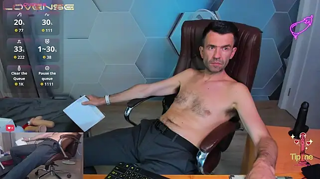 SteveTiger: απευθείας συνομιλία ΧΧΧ