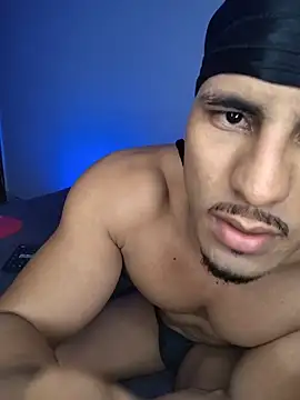 XXX chat uživo modela ALAN_NEWTON