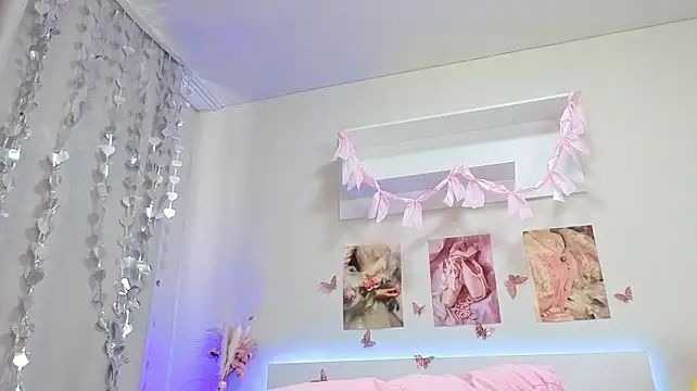 Milly_Lane Adlı Modelin Canlı XXX Sohbeti