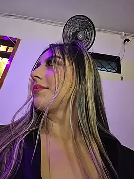 CelesteBlaze_'s Live XXX Chat