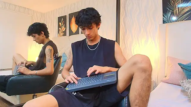 Lean_Portman Live XXX-chat