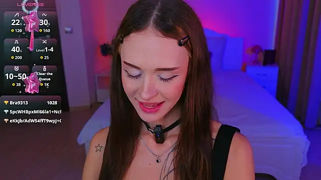 Онлайн чат XXX Adetta