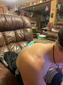 Silusgrai's Live XXX Chat