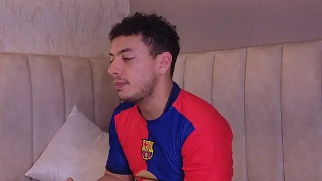 XXX chat uživo modela OliverWyse