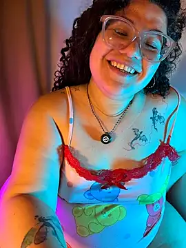 Czat XXX na żywo – CurlyMilf_Vannexxxa