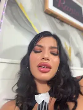 RaniaSnow Live XXX-chat