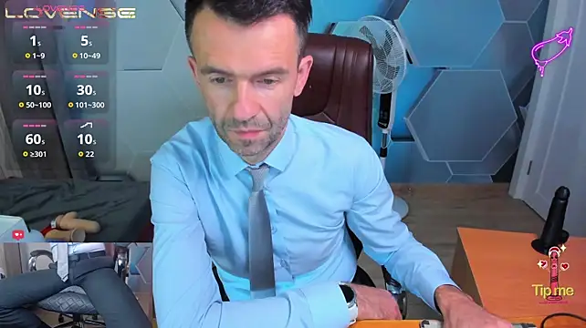 SteveTiger élő XXX-chatje