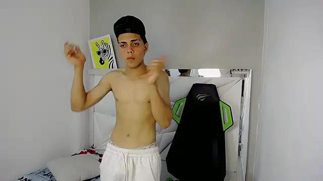 RyanFlirtyn Live XXX chat