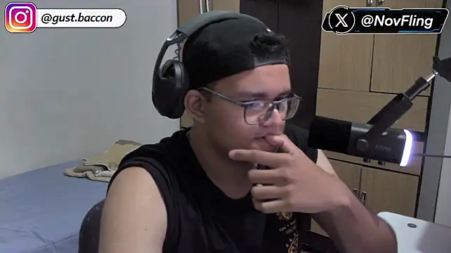 SegZac's Live XXX Chat
