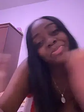 EbonyRose__ Adlı Modelin Canlı XXX Sohbeti