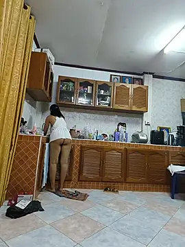 Mama_Eva_1's Live XXX Chat