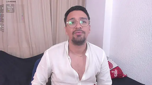 max_ed Live XXX Chat