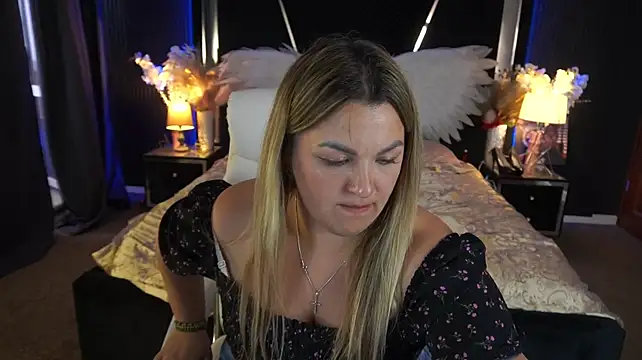 AlissyaGrayy's Live XXX Chat