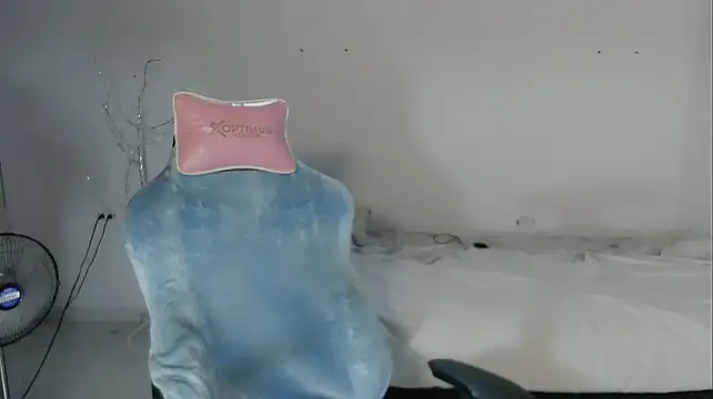 XXX chat uživo modela FUNNY_DICK_