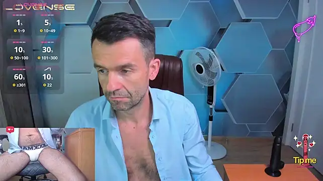 SteveTiger live XXX chat