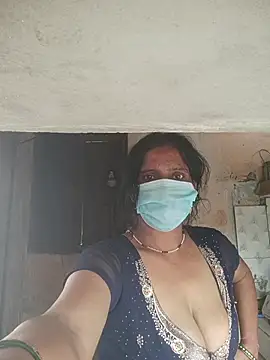 Živý XXX chat AadikiAunty