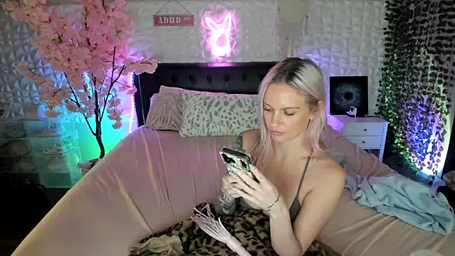 Chat XXX en directo de xbbyblonde