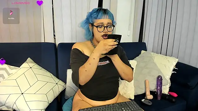 Blue_Cherry's Live XXX Chat