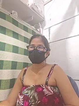 Mommy_shine live XXX chat