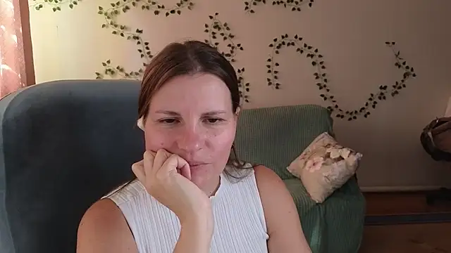 دردشة Mirabelle_Velvet الجنسية المباشرة