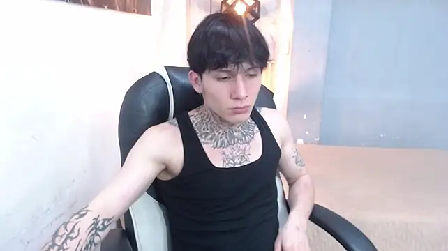 Cry_thereal élő XXX-chatje