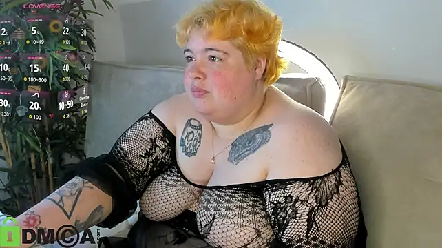 Sew_Sunny élő XXX-chatje